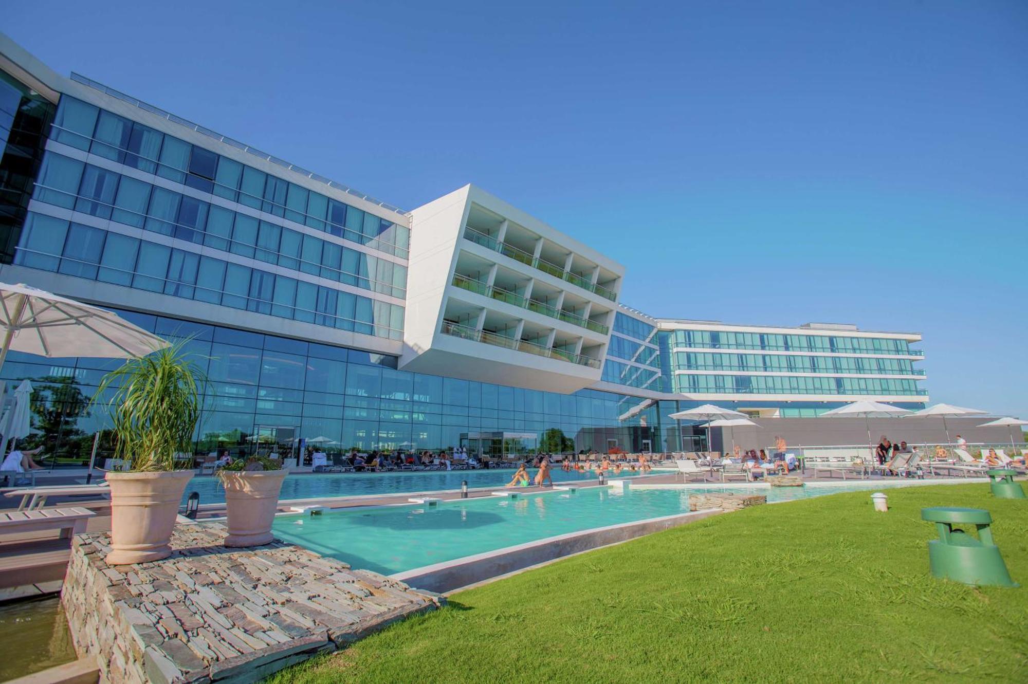 Hotel Hilton Pilar Esterno foto
